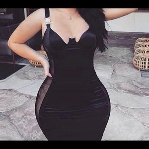 BRAND NEW MINI DRESS, SWEETHEART NECK LINE WITH SHEER SIDES!